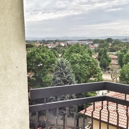 Апартаменты Monolocale Paradiso Valverde 28